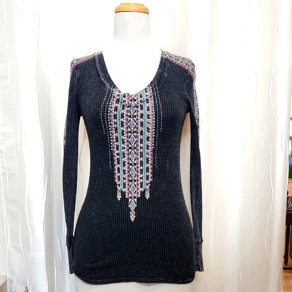 Voice of California V-Neck Studded Shirt - Picture 1 of 5